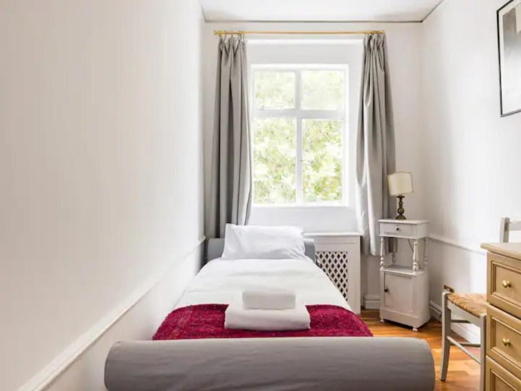 Pass The Keys Spacious And 2 Bedroom Flat In Chelsea Appartamento